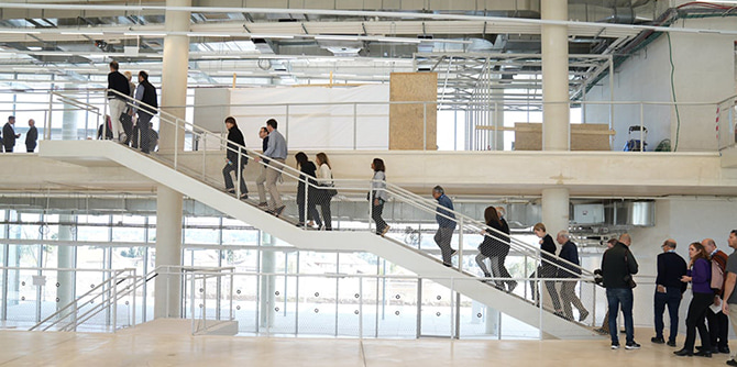 בניין ג'ק, ג'וזף ומורטון מנדל החדש: מבט מבפנים (צילום: סימנים)