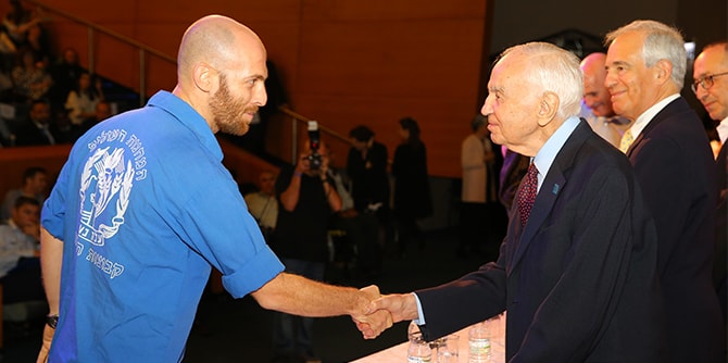 Mandel Leadership Institute celebrates graduation