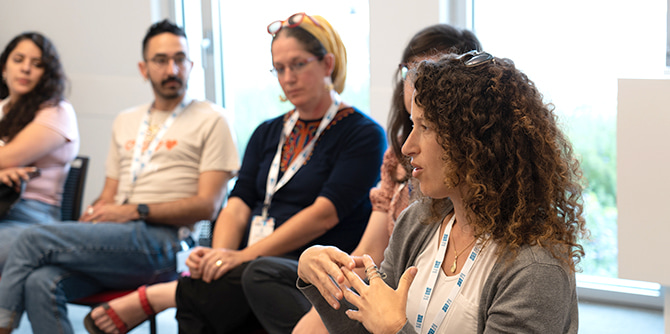 Fellows of the programs of the Mandel Leadership Institute (Photo: Simanim Productions)