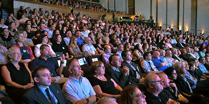 טקס לזכרו של מורטון מנדל