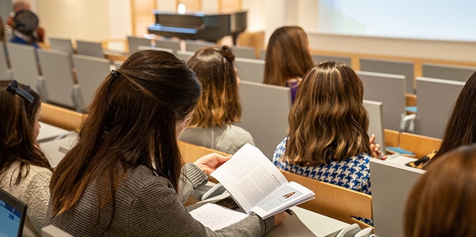 Fellows in the audience at the project presentations (Photo: Simanim Productions)