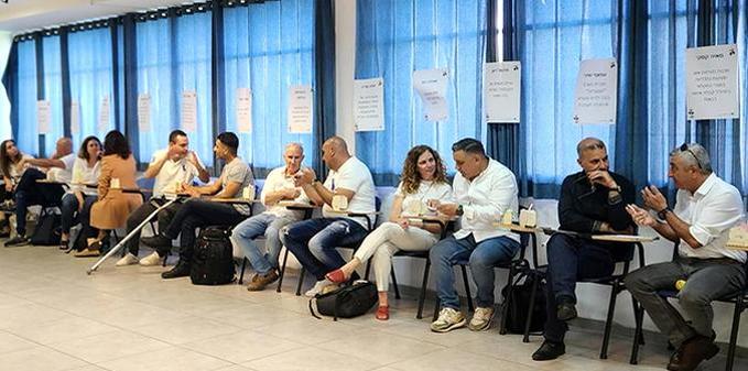 עמיתי מרכז מנדל למנהיגות בצפון בעבודה בזוגות (צילום: דנה קליינמן)