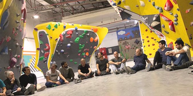 העמיתים במתחם הטיפוס "פרפורמנס רוק" בבאר שבע